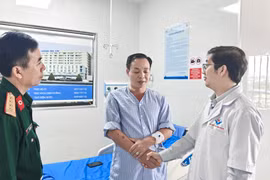 Hội chẩn tức thì cứu quân nhân bị ong vò vẽ đốt 31 mũi nguy kịch