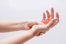 Dấu hiệu cơ thể đang "kêu cứu"" khi thiếu canxi trầm trọng