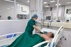 Ngạch cá trê đâm tay, người phụ nữ nguy kịch vì viêm mô tế bào