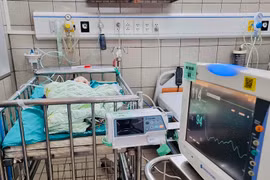2 lần can thiệp cứu trẻ vừa sinh bị hẹp khít động mạch phổi
