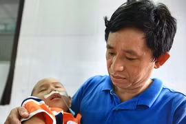 Điều trị miễn phí cho con trai chiến sĩ Nhà giàn DK1- 20