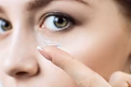 5 điều cần tránh khi sử dụng lens tránh gây hại cho mắt