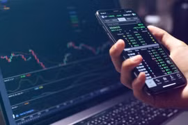Cảnh báo lừa đảo bằng app đầu tư chứng khoán