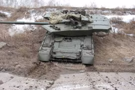 Bất ngờ xuất hiện phiên bản xe tăng T-80 mạnh ngang với T-14 Armata