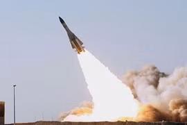 Iran phát triển tên lửa mới cho hệ thống S-200 Nga