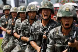 Chi tiêu quốc phòng Trung Quốc tăng mạnh gây nhiều lo ngại trong khu vực