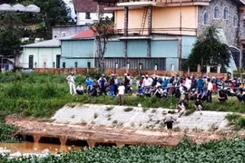 Đà Lạt: Bé gái mất tích trong mưa lốc dữ dội