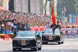 Đất nước trọn niềm vui