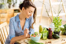 Bật mí cách phòng tránh ung thư buồng trứng