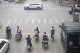 Cần có lộ trình nếu muốn phạt nguội người đi xe máy vi phạm giao thông