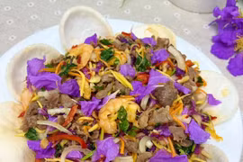 Công thức làm gỏi hoa bằng lăng, người sành ăn mới biết 
