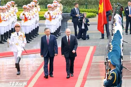 Chủ tịch nước Tô Lâm chủ trì lễ đón chính thức Tổng thống Nga Vladimir Putin