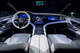 Cận cảnh Mercedes-Benz EQS 2025 nâng cấp, pin chạy xa và sang chảnh hơn