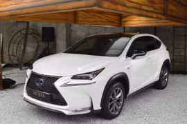 Xe Lexus rẻ nhất sắp tới VN lộ giá 1,9 tỷ 