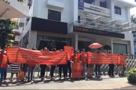 Khổ đủ đường khi mua nhà trả góp