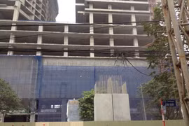 Soi tiến độ thi công dự án Discovery Complex vi phạm “khủng“
