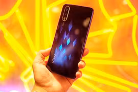 Điện thoại Vivo S1 ra mắt: selfie 32 MP, giá 7 triệu dễ mua