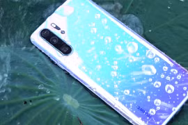 Cách bảo vệ smartphone trong tháng Ngâu mưa nhiều 
