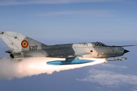 Israel “chế” tên lửa tầm xa cho tiêm kích MiG đời cũ