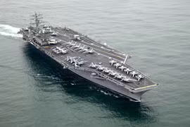 Sức mạnh không đối thủ của tàu sân bay lớp Nimitz dài 333m tới Đà Nẵng
