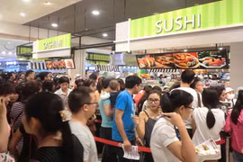 Chen chân mua đồ ăn Nhật giá bèo ở Aeon Mall Long Biên