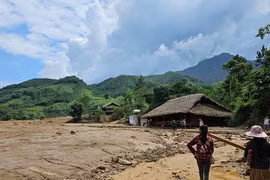 Gallery - MƯA LŨ CÁC TỈNH MIỀN BẮC 2024 - image 4