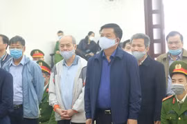Gallery - PHIÊN TOÀ XÉT XỬ ÔNG ĐINH LA THĂNG - image 5