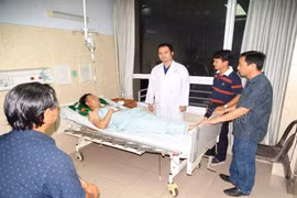 Thượng uý Linh điều trị ở bệnh viện.