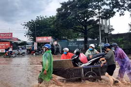 Dự báo thời tiết 22/7: Hà Nội vẫn rập rình chờ mưa to đến rất to