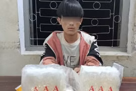 Bắt giữ thanh niên 18 tuổi tàng trữ 2 kg ma túy đá