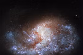 Ảnh đẹp lung linh về “viên ngọc vũ trụ” được NASA chụp lại