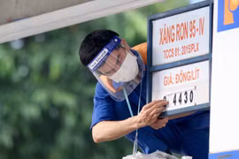 Giá xăng trong nước sẽ tiếp tục giảm
