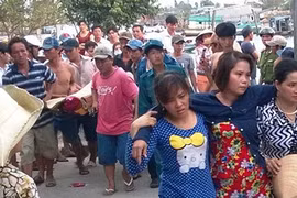 Cảnh sát vây trường gà, một thanh niên chết vì trúng đạn