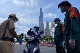 Gallery - GIẤY ĐI ĐƯỜNG Ở HÀ NỘI - image 6