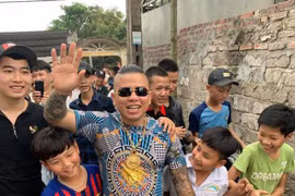 Gallery - NỔ SÚNG VÀO XE DƯƠNG MINH TUYỀN - image 2