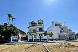 Lan rộng làn sóng bán cắt lỗ nhà đất