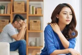 Vợ tặng bó hoa 1 triệu, tôi quyết định ly hôn