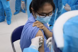 Hà Nội đề nghị xử lý cơ sở y tế tư nhân không tham gia chống dịch