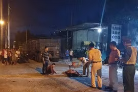 Vợ chủ gara sửa chữa ô tô bị xe đầu kéo cán tử vong