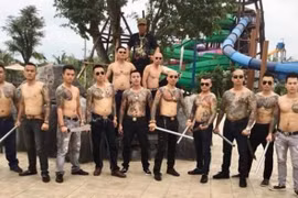 Gallery - Vợ chồng Phú Lê bị bắt