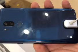LG "khoe" G7 cấu hình Galaxy S9, ngoại hình iPhone X
