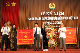 Công đoàn Viên chức Việt Nam mừng 20 tuổi