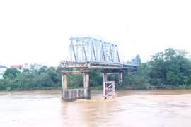 Gallery - SẬP CẦU PHONG CHÂU - image 3