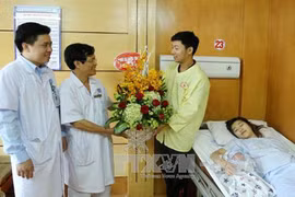 Cháu bé đầu tiên ra đời từ phương pháp thụ tinh nhân tạo tại Phú Thọ