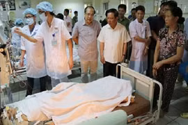 Gallery - 18 người sốc phản vệ khi chạy thận nhân tạo - image 1