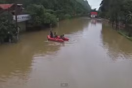Gallery - Mưa Lũ Ở Quảng Ninh - image 11