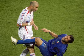 Zidane đứng đầu những cầu thủ xấu chơi nhất lịch sử World Cup