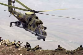Rợn tóc gáy lớp ngụy trang của “xe tăng bay” Mi-24