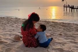 Lộ diện con trai đầu lòng kháu khỉnh của Hòa Minzy