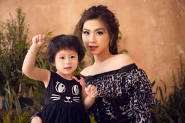 Á hậu Diễm Trang khoe con gái 2 tuổi xinh như thiên thần